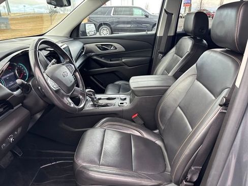Certified 2021 Chevrolet Traverse RS image 9