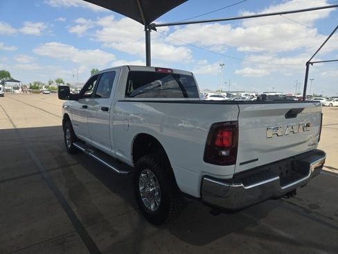 Used 2025 RAM 2500 Big Horn AWD/4WD image 2