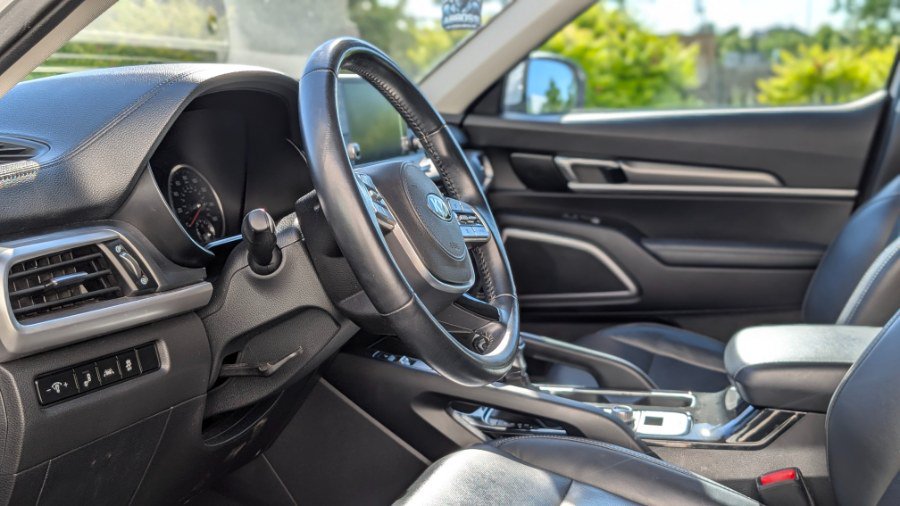 Used 2021 Kia Telluride S FWD image 15