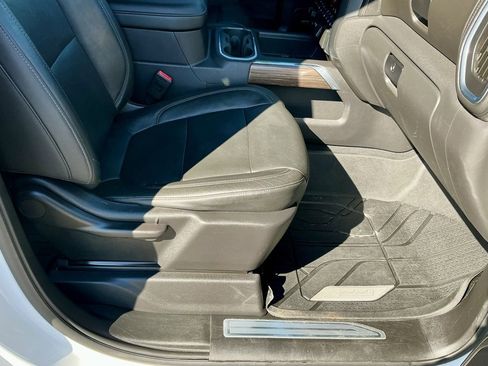 Used 2019 Chevrolet Silverado 1500 LT Trail Boss image 23