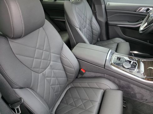 Used 2024 BMW X5 xDrive40i w/ Parking Assistance Package AWD/4WD image 29