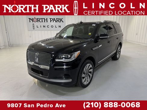 Used 2023 Lincoln Navigator Reserve AWD/4WD image 1