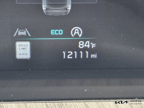 Certified 2024 Kia Telluride EX w/ EX Captain's Chair Package image 27