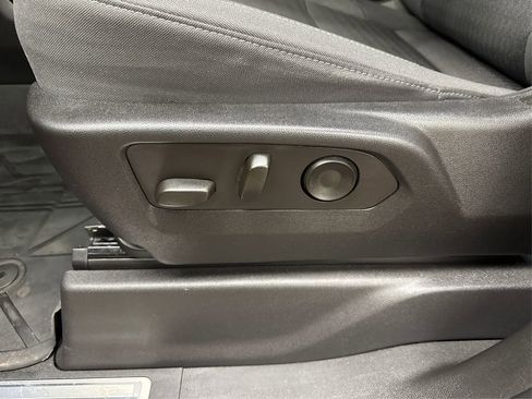 Used 2023 Chevrolet Silverado 1500 RST w/ Z71 Off-Road Package image 39