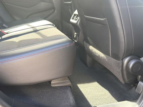 Used 2022 Chevrolet Equinox RS AWD/4WD image 19