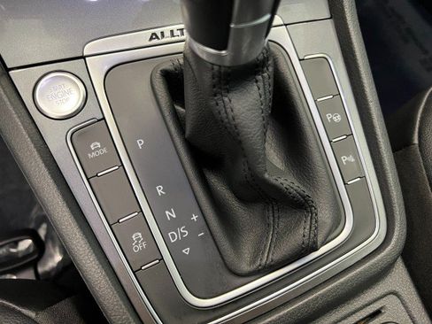 Used 2017 Volkswagen Golf Alltrack AWD/4WD image 21