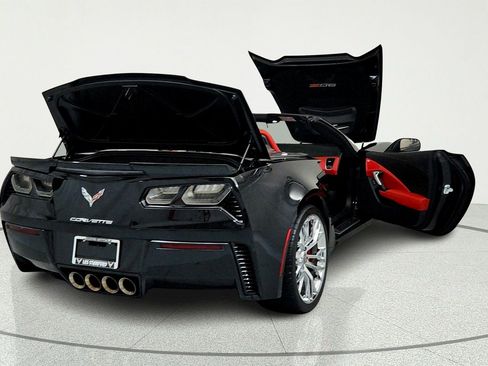 Used 2018 Chevrolet Corvette Z06 RWD image 12