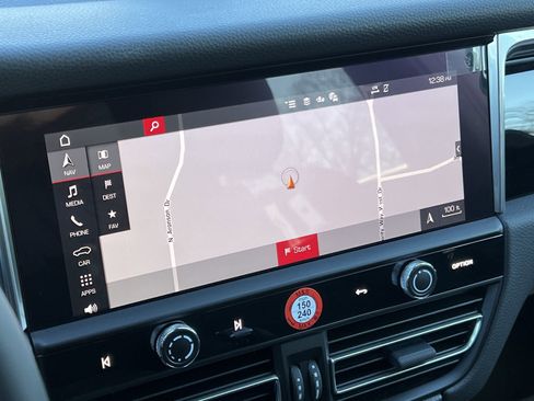 New 2026 Porsche Macan image 25