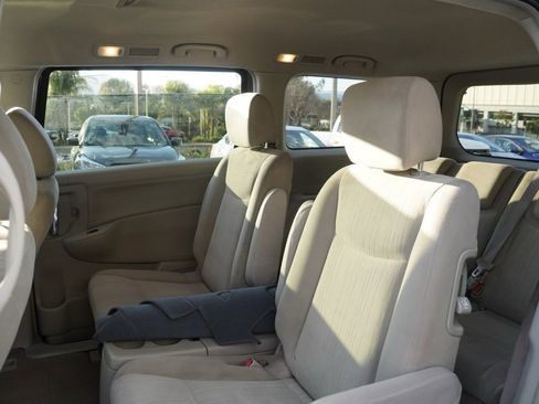 Used 2015 Nissan Quest SV image 16