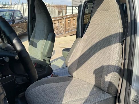 Used 2017 Chevrolet Express 2500 LS image 23
