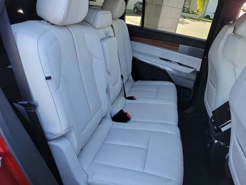 Used 2026 Cadillac Vistiq Sport image 28