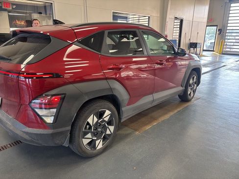 Used 2025 Hyundai Kona SEL FWD image 7