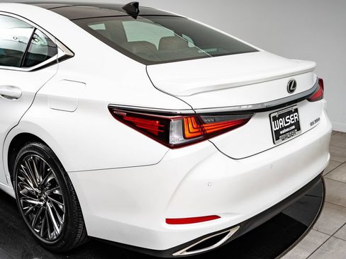 Certified 2025 Lexus ES 350 Ultra Luxury FWD image 19