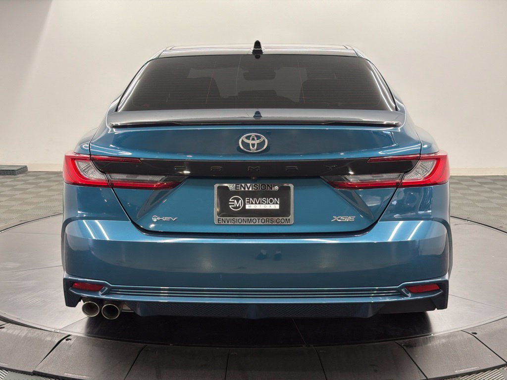 Used 2025 Toyota Camry XSE FWD image 11