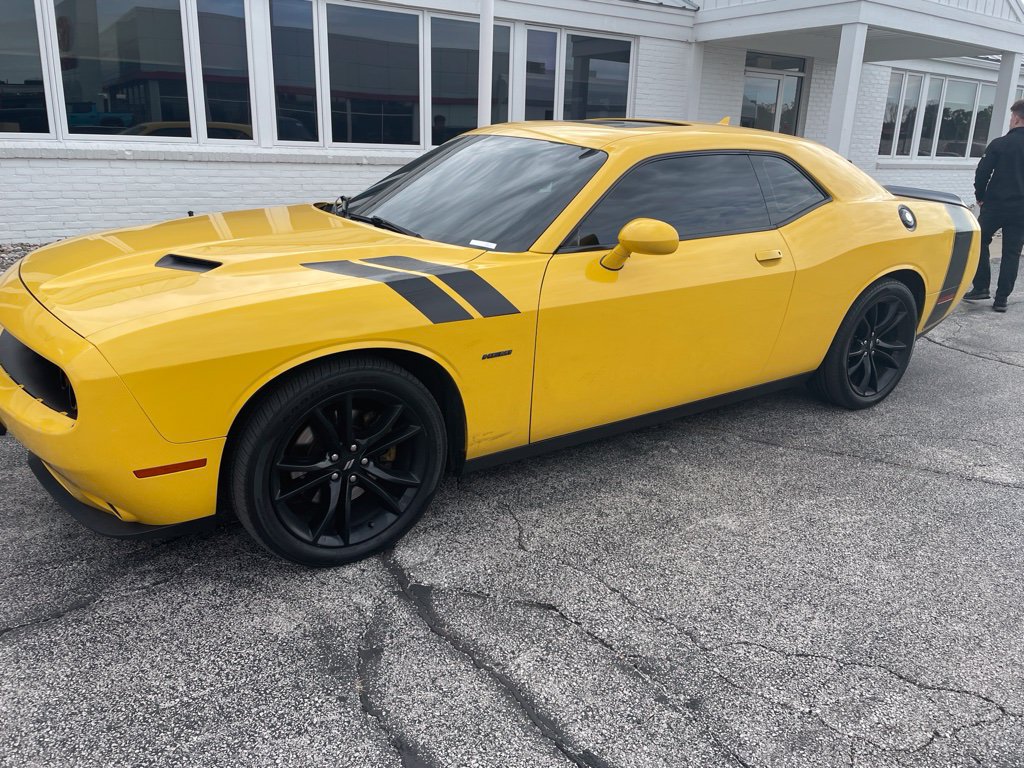 Used 2017 Dodge Challenger R/T w/ Blacktop Package RWD image 3