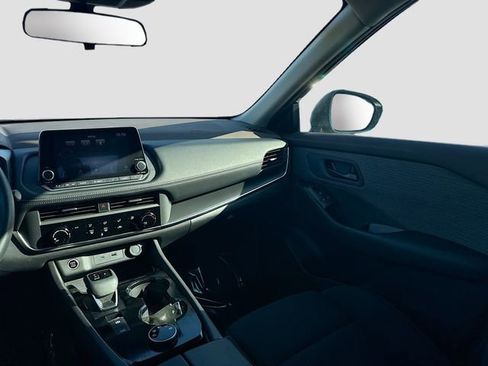 Used 2023 Nissan Rogue S image 21