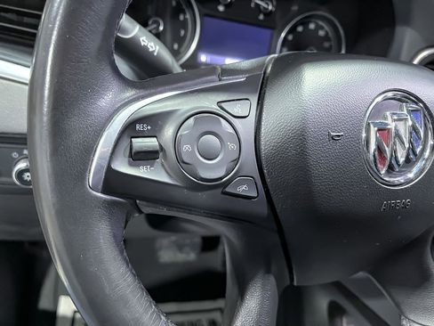 Used 2020 Buick Enclave Essence image 15