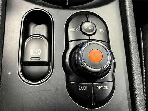 Used 2017 MINI Cooper Clubman S image 15