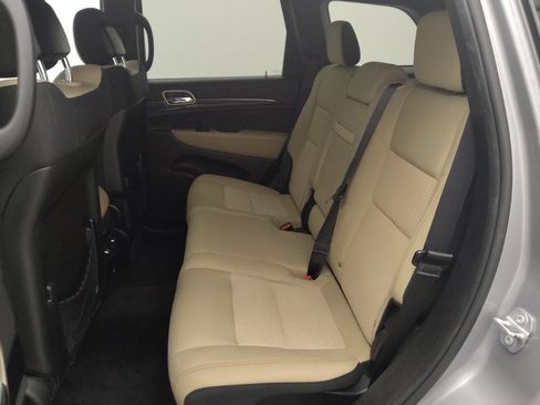 Used 2016 Jeep Grand Cherokee Laredo 75th Anniversary image 18