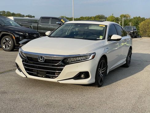 Used 2022 Honda Accord Touring image 3