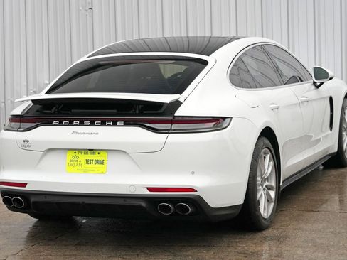 Used 2021 Porsche Panamera w/ Premium Package image 54