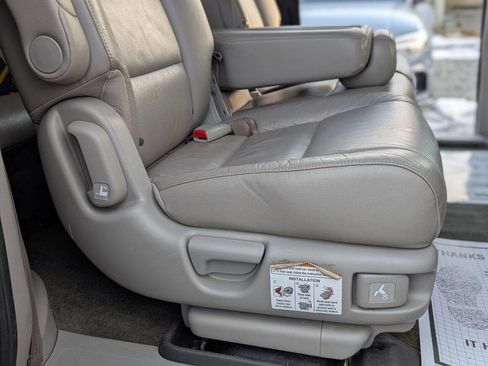 Used 2011 Honda Odyssey Touring Elite image 22