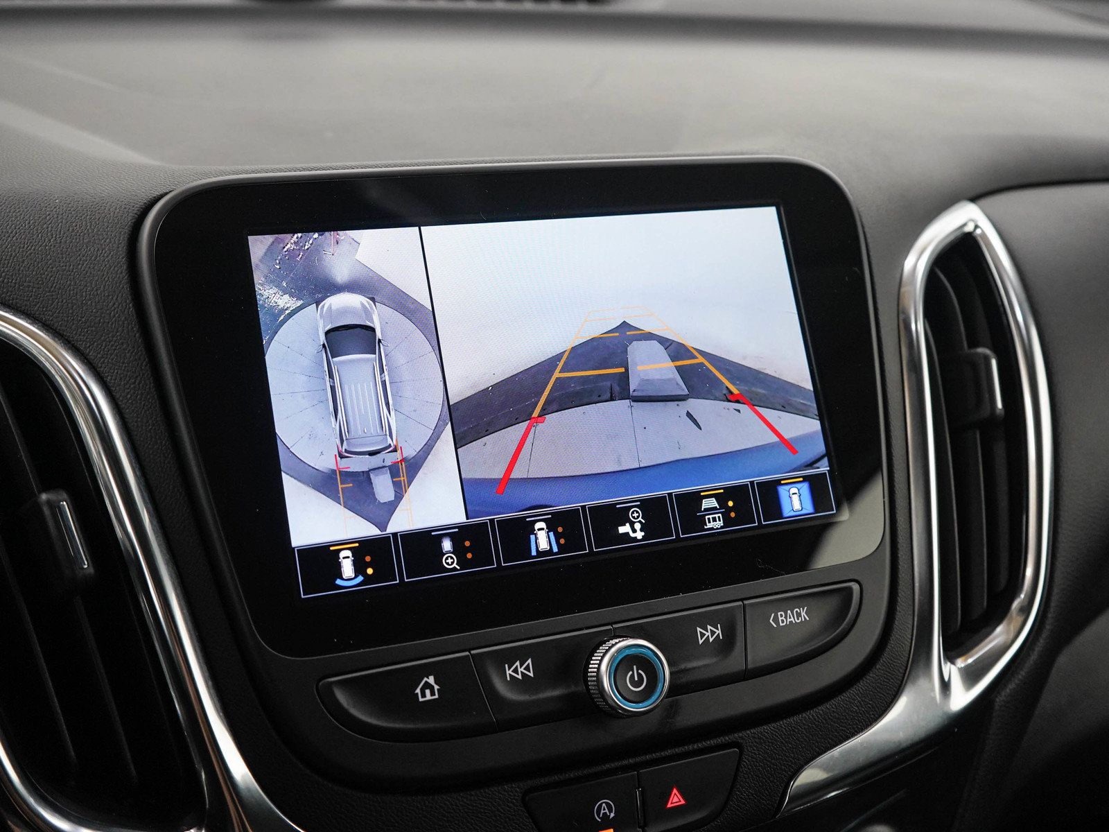 Used 2024 Chevrolet Equinox LT AWD/4WD image 22