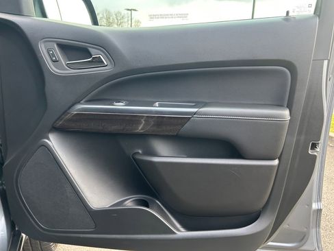 Used 2022 GMC Canyon Elevation image 25