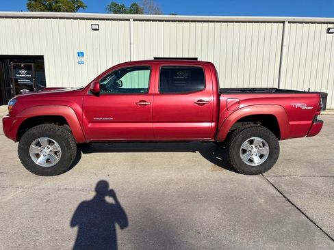 Used 2011 Toyota Tacoma Base w/ TRD Sport Pkg image 2