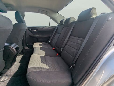 Used 2015 Toyota Camry LE FWD image 10