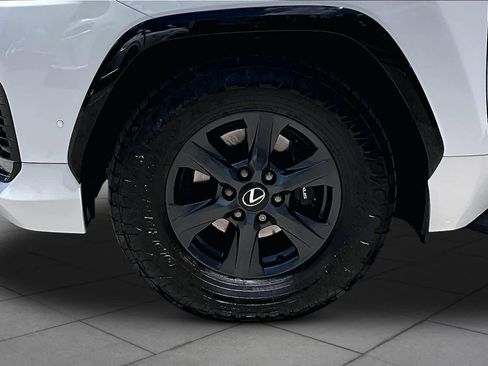 Used 2025 Lexus LX 700h Overtrail w/ Accessory Package (Z1) AWD/4WD image 11