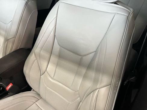 Used 2020 Volkswagen Tiguan S image 16