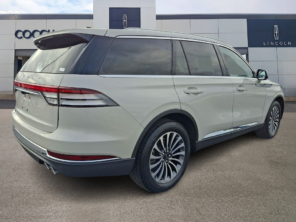 Certified 2023 Lincoln Aviator AWD w/ Premium Package image 4