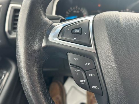 Used 2018 Ford Edge SEL AWD/4WD image 18