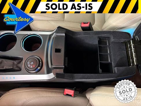Used 2014 Ford Explorer Limited w/ Equipment Group 302A AWD/4WD image 32