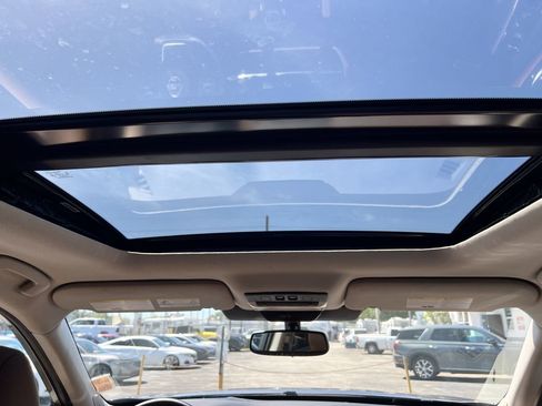 Used 2022 Nissan Pathfinder Platinum w/ Cargo Package image 61