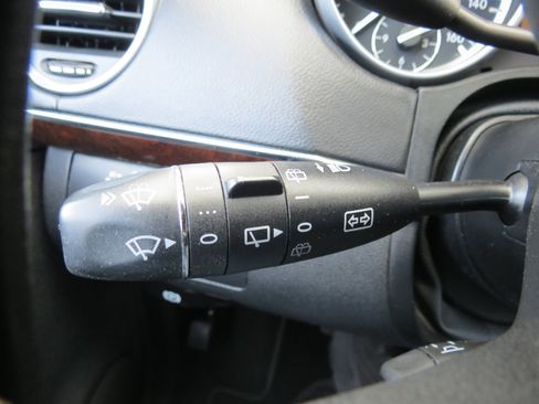 Used 2010 Mercedes-Benz GL 450 4MATIC image 15