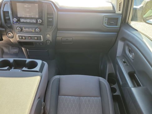 Used 2022 Nissan Titan S image 19