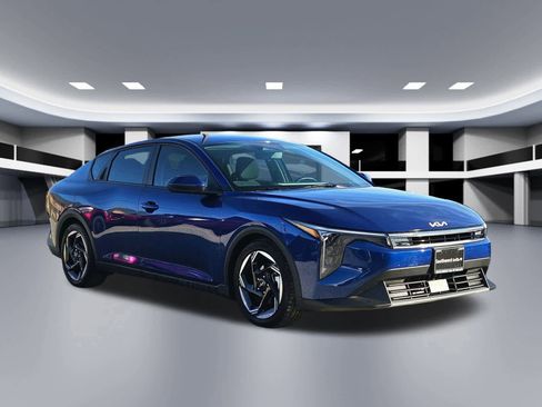 Certified 2025 Kia K4 EX image 8