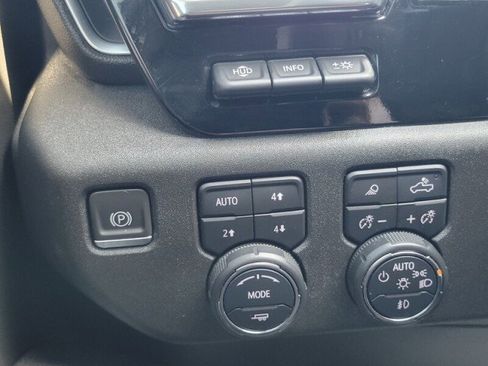 Used 2023 Chevrolet Silverado 1500 High Country w/ Technology Package AWD/4WD image 20