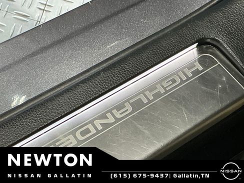 Used 2021 Toyota Highlander Platinum AWD/4WD image 60