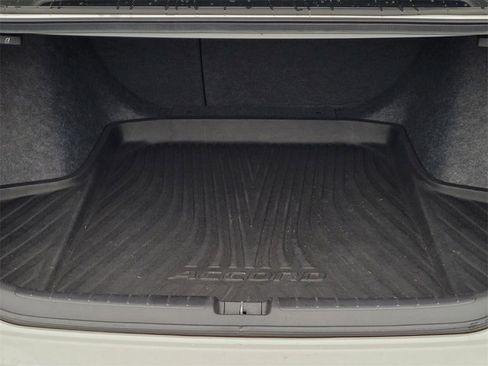 Used 2021 Honda Accord EX-L image 8