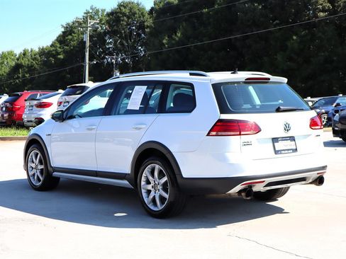 Used 2019 Volkswagen Golf Alltrack AWD/4WD image 5