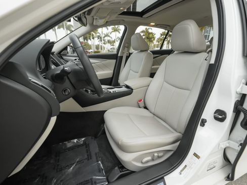 Used 2023 INFINITI Q50 Luxe w/ Cargo Package image 8