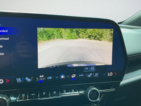 Used 2024 Chevrolet Blazer EV RS AWD/4WD image 17