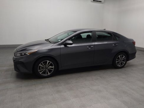 Used 2023 Kia Forte LXS image 2