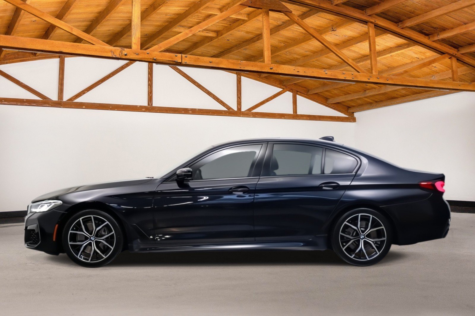 Used 2021 BMW 540i w/ Executive Package RWD image 2