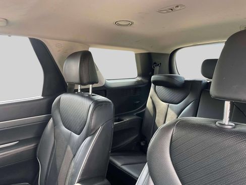 Used 2023 Hyundai Palisade SEL w/ Premium Package AWD/4WD image 12