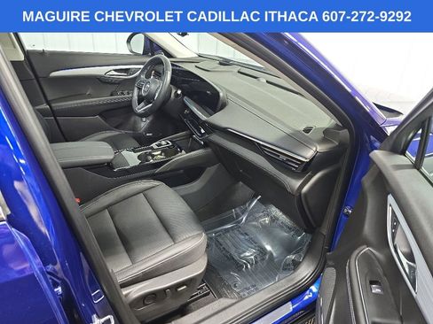 Used 2024 Buick Envision Avenir AWD/4WD image 16