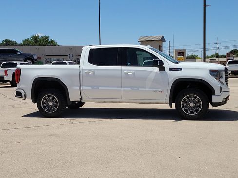 Used 2025 GMC Sierra 1500 AT4 AWD/4WD image 5
